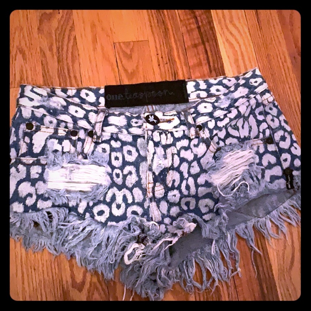 One teaspoon ripped denim shorts